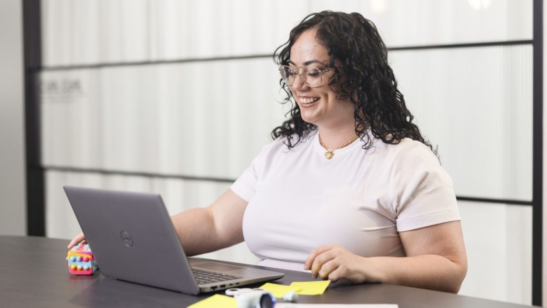 O5 A4825 RT RGB Medium