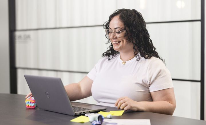 O5 A4825 RT RGB Medium