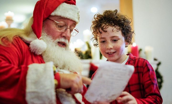 Santa claus and reading list