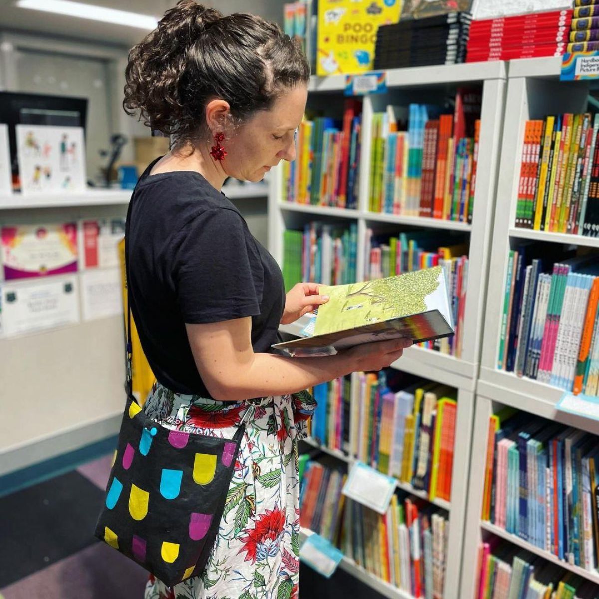 Jess Horn in a library in Newtown (photography: Jess Horn, @jesshornauthor Instagram)