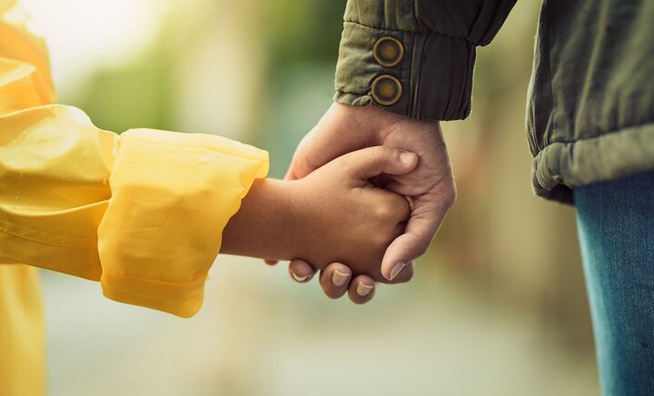 Holding hands web